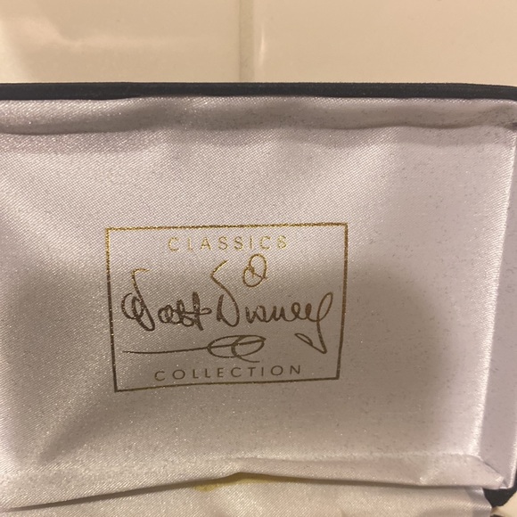 Disney Classics - Picture 7 of 7